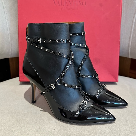 New Authentic Valentino Strappy Ankle bootie - Picture 5 of 9